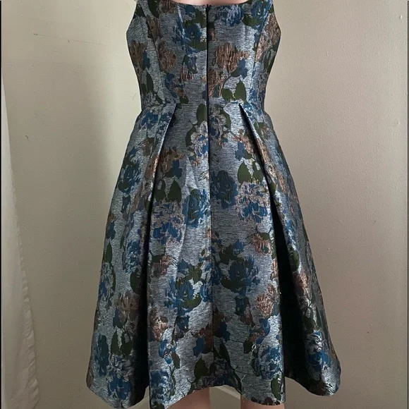 Gal Meets Glam Dress Size 12 - Picture 6 of 13